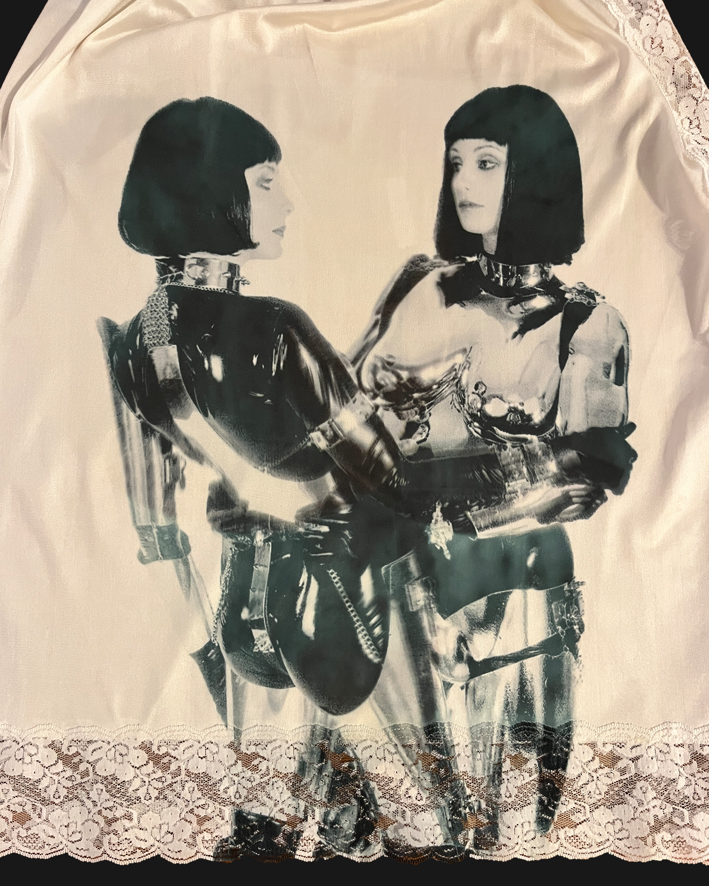 robo girl lace skirt